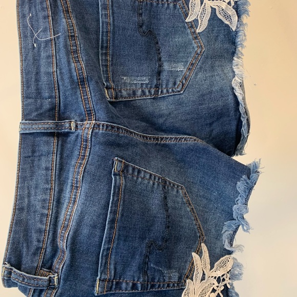 Jean Shorts with Crochet Lace Detailing - Picture 2 of 3